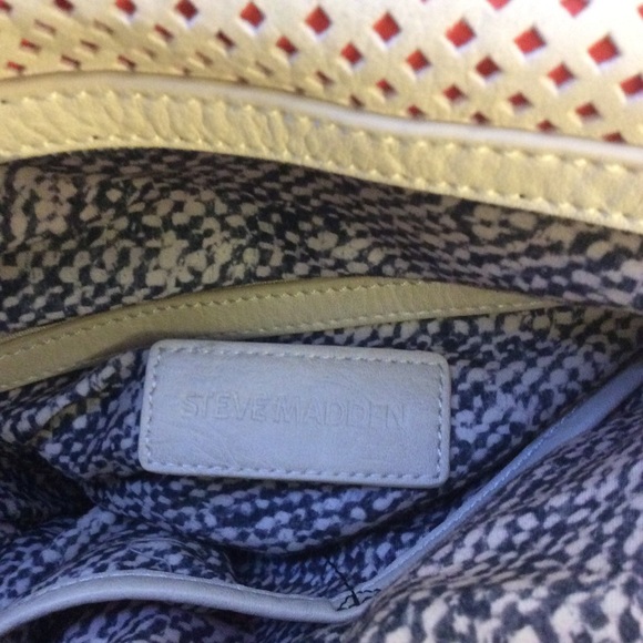 Steve Madden large vegan leather shoulder bag - Picture 11 of 12